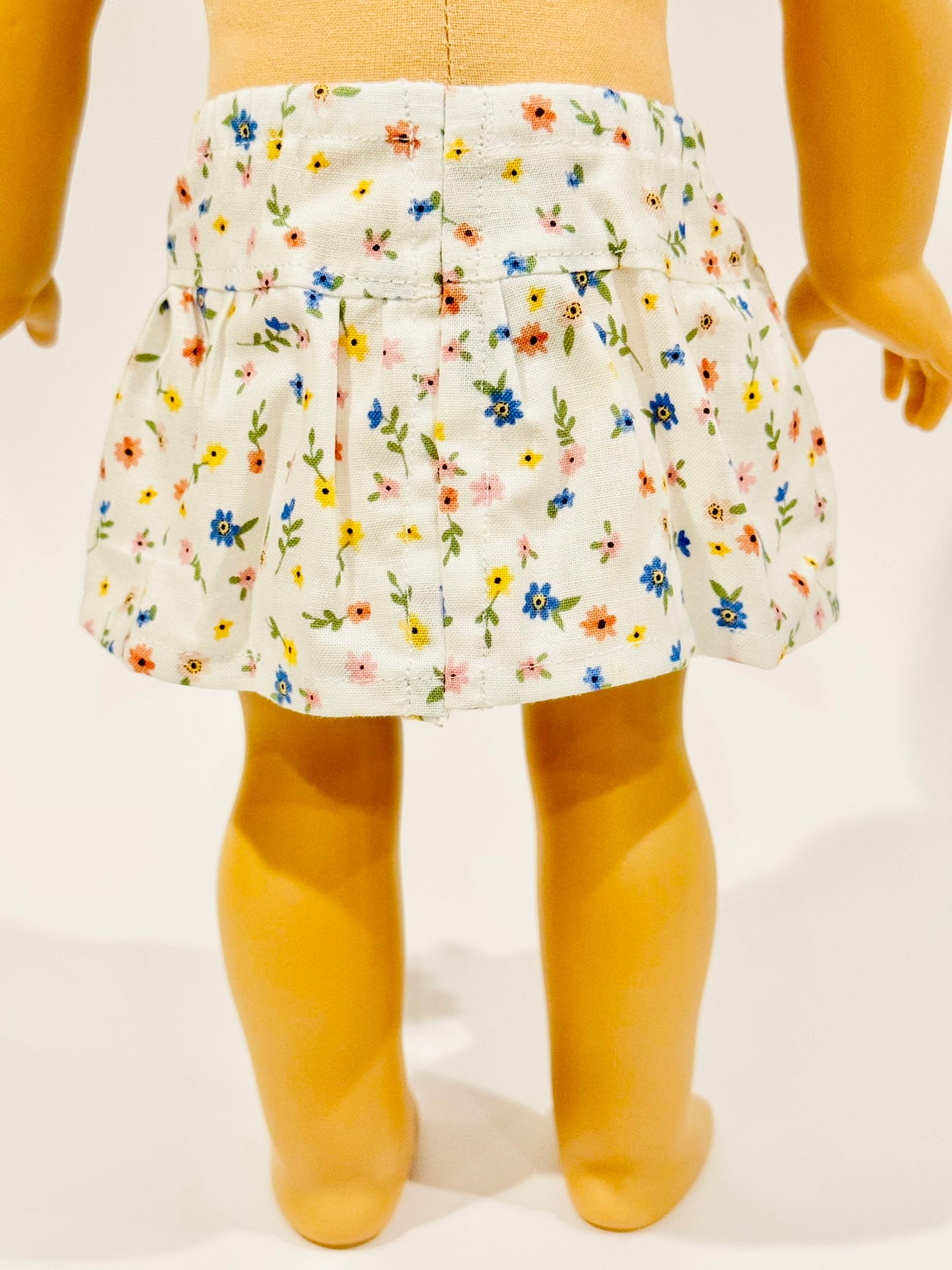 The Milky Wavy Skirt - Pastel Flowers