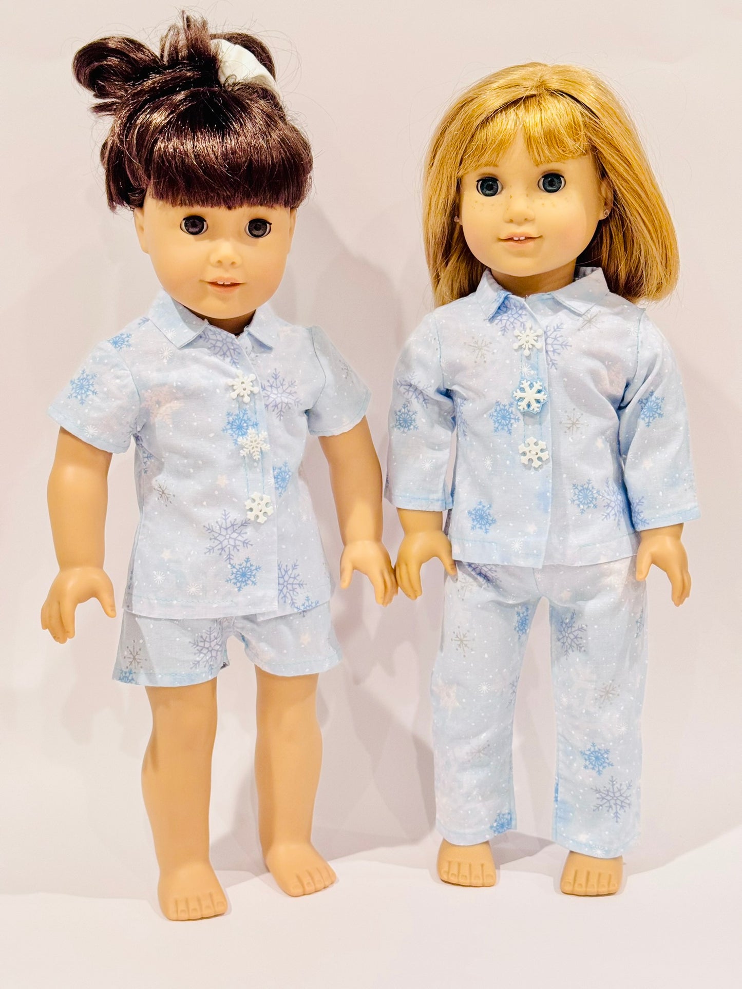 Heartwarming Pajamas - Blue and white snowflake