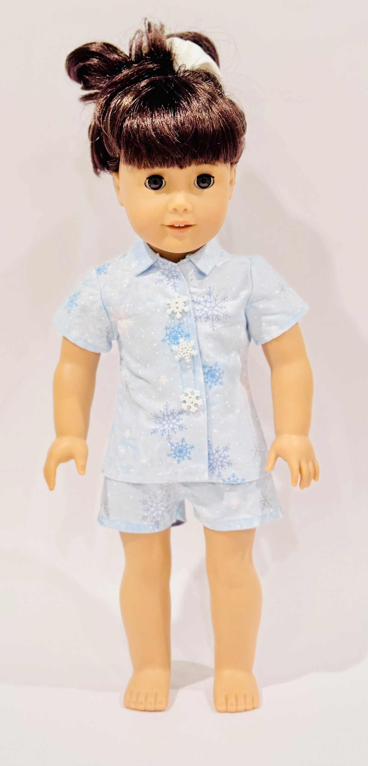 Heartwarming Pajamas - Blue and white snowflake