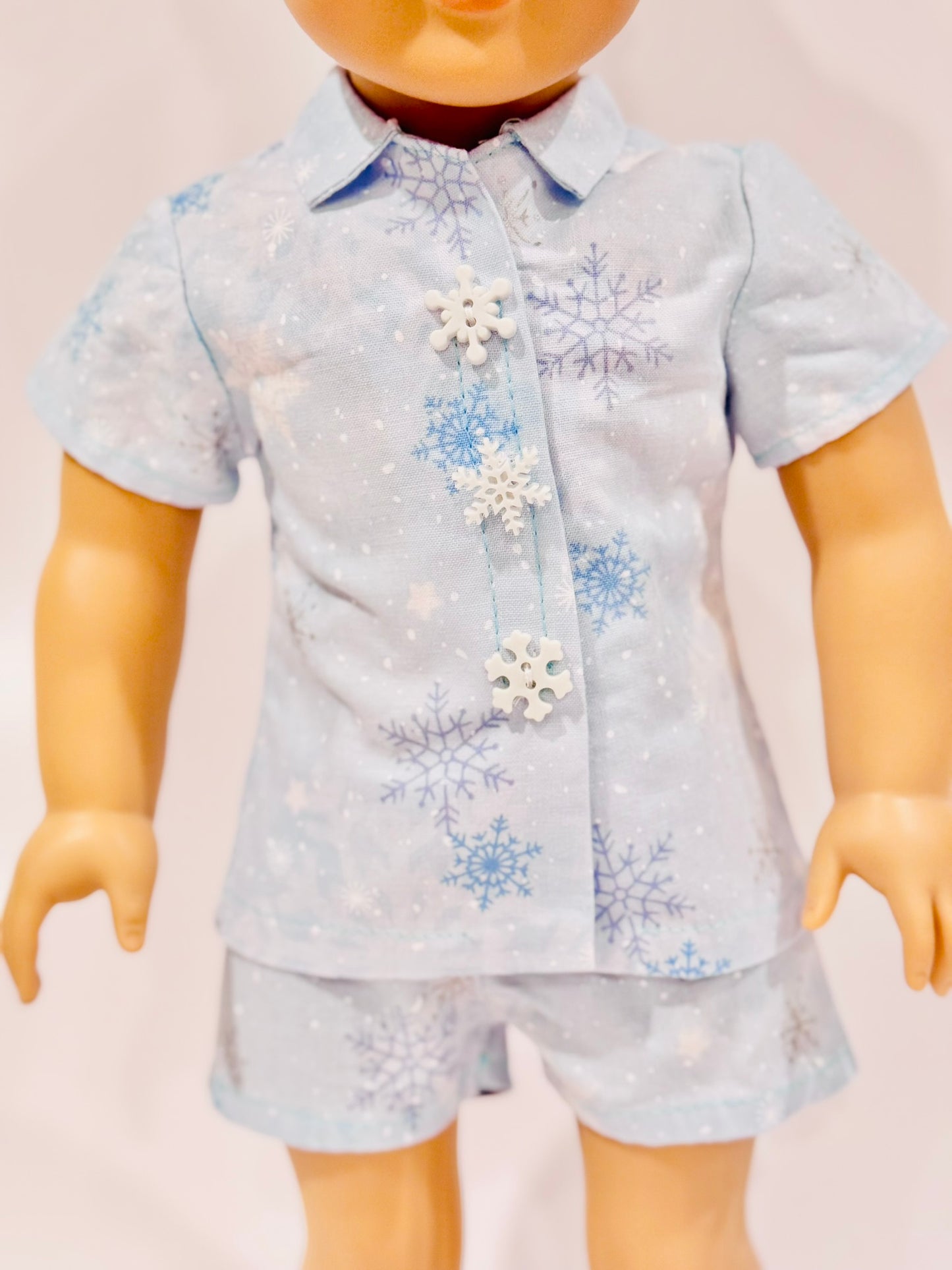 Heartwarming Pajamas - Blue and white snowflake
