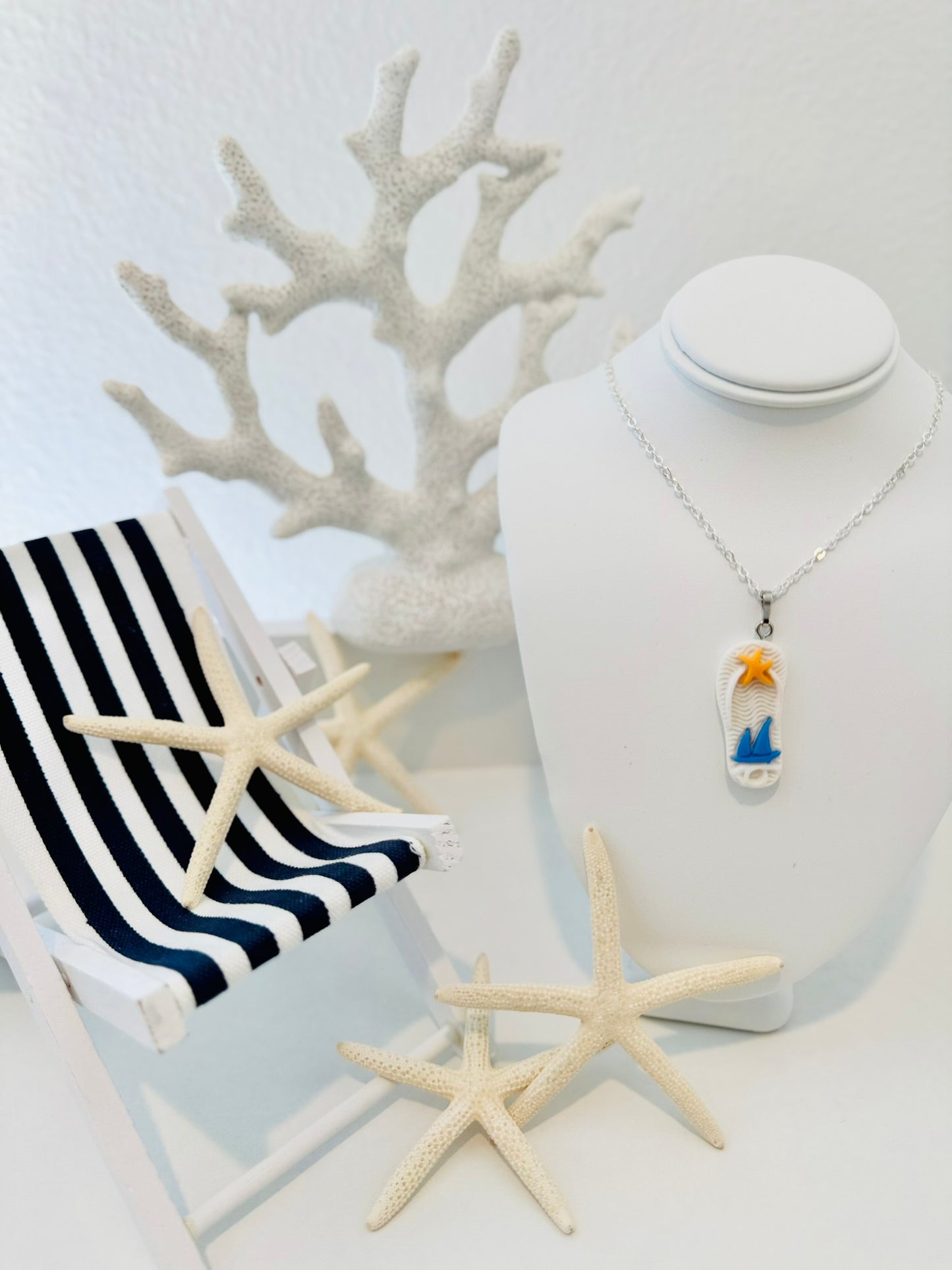 Catch Me on the Flippity Flop Necklace | Splash & Sparkle: Summer '25 Youth Accessories Collection