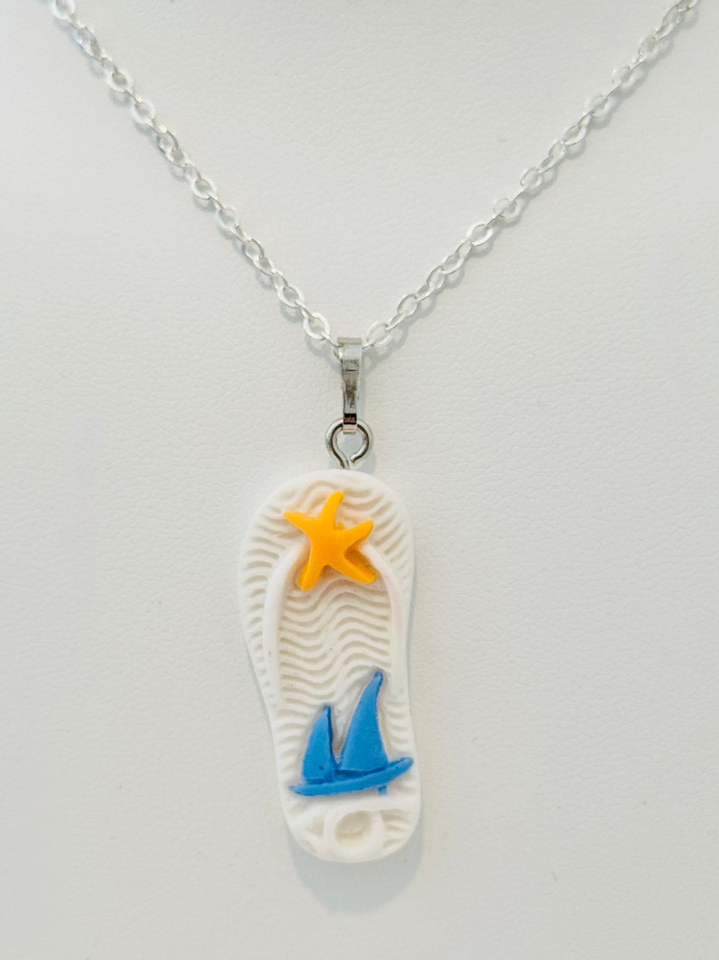 Catch Me on the Flippity Flop Necklace | Splash & Sparkle: Summer '25 Youth Accessories Collection